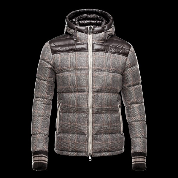 Moncler Semplice Marrone E Grigio Zipper Slash e tasche Whorl Uomo Cappotti uscita Moncler Semplice Marrone E Grigio Zipper Slash e tasche Whorl Uomo Cappotti uscita